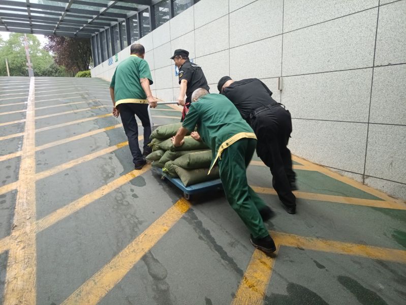 fde9e6cc49ab3f14bdb55966b8477ef1-sz_2130525.jpg fde9e6cc49ab3f14bdb55966b8477ef1-sz_2130525.jpg