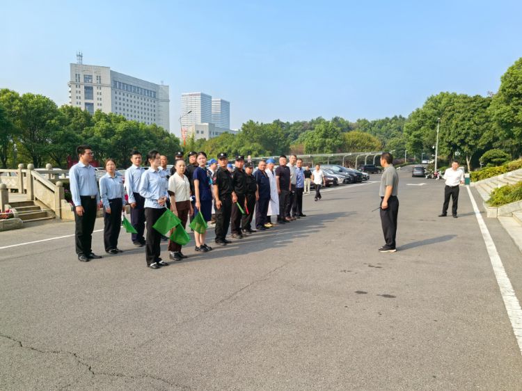 ce2c825d8ded7685fe5965561f7aa764-sz_5984746 (1).jpg